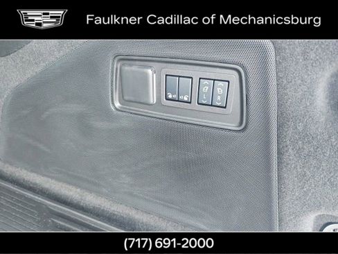 Used 2024 Cadillac Escalade ESV Premium Luxury w/ Performance Package AWD/4WD image 30