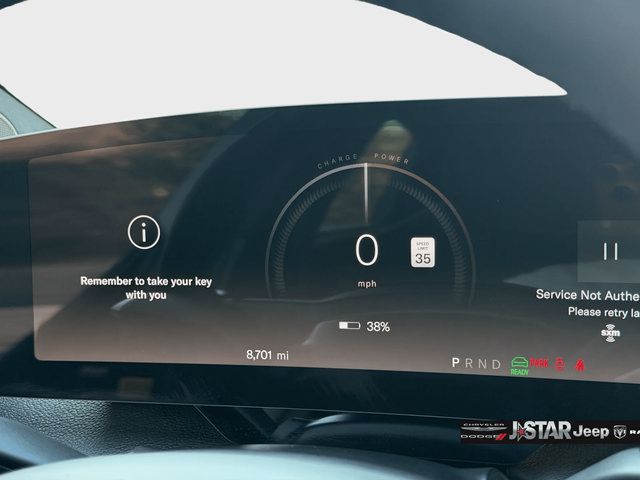 Used 2025 Lucid Air Touring AWD/4WD image 29