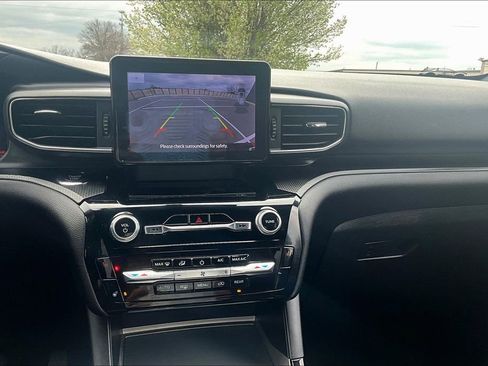 Used 2022 Ford Explorer ST image 22