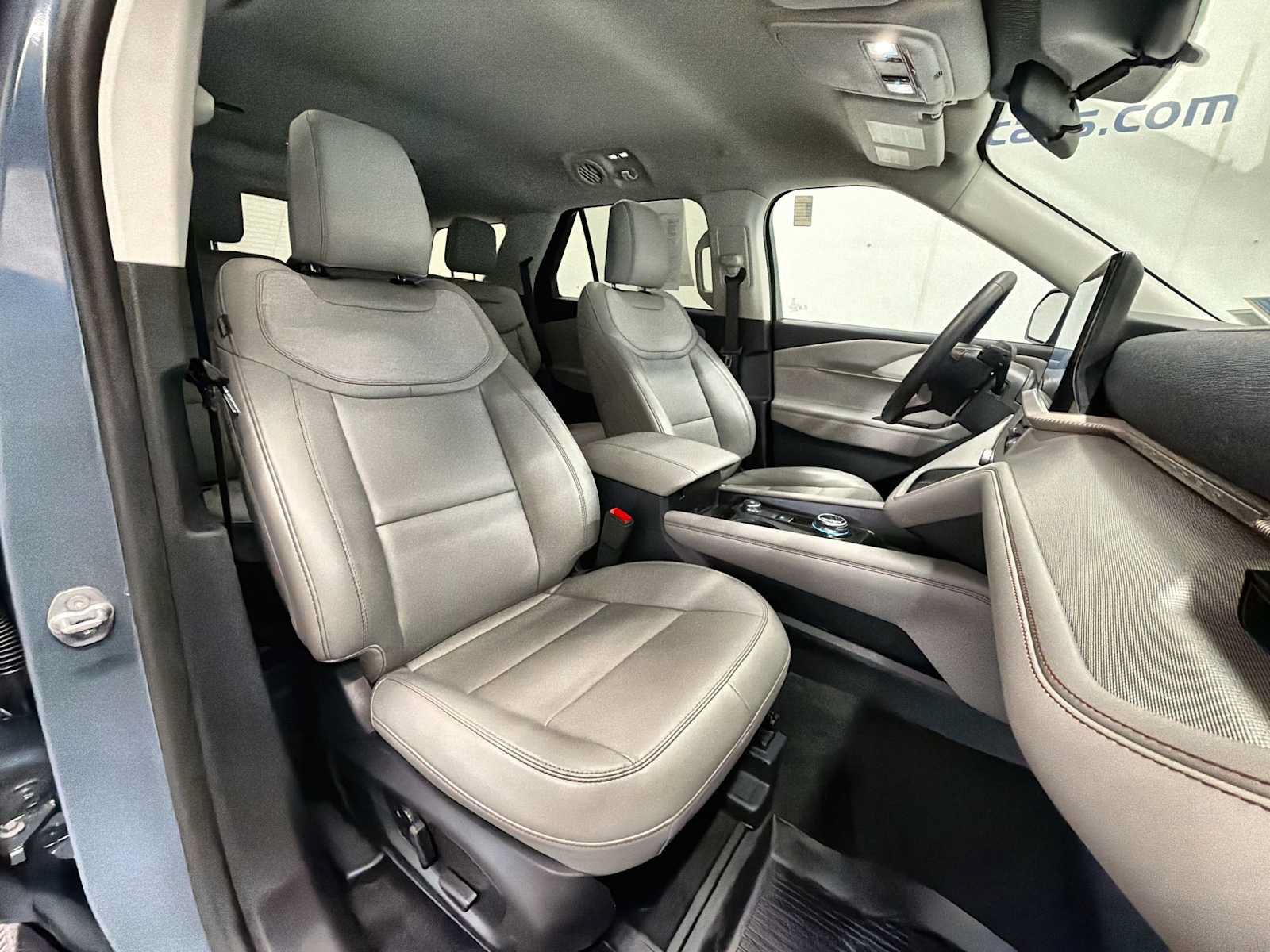 Used 2026 Ford Explorer Active w/ Active Comfort Package AWD/4WD image 26