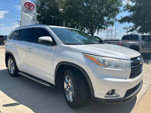 Used 2016 Toyota Highlander Limited FWD image 4