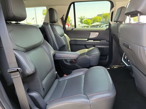 Certified 2025 Ford Expedition Active AWD/4WD image 18