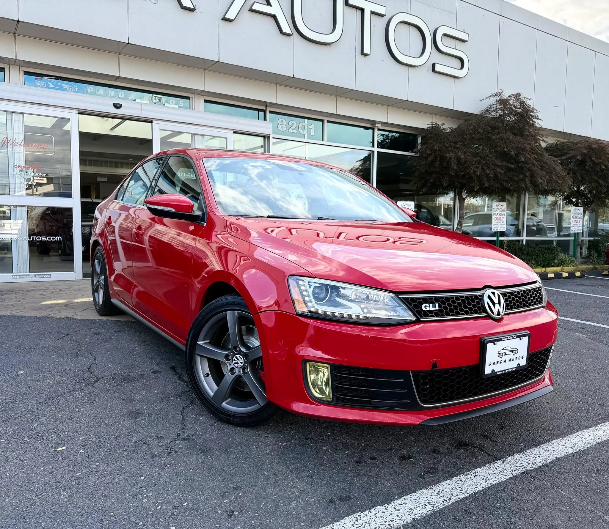 Used 2013 Volkswagen Jetta GLI Autobahn FWD image 1