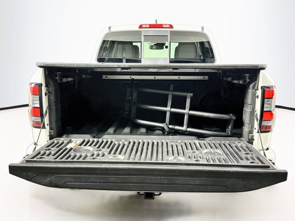 Used 2022 Nissan Frontier SV RWD image 16