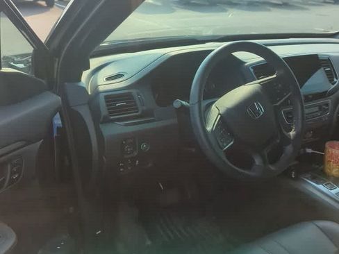 Used 2023 Honda Passport TrailSport image 7