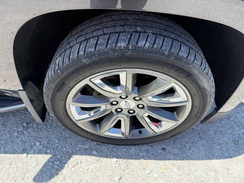Used 2015 Chevrolet Suburban LTZ AWD/4WD image 12
