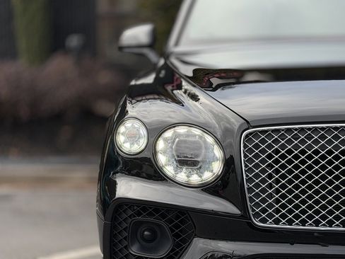 Used 2023 Bentley Bentayga image 4