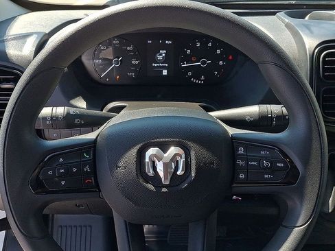 Used 2025 RAM ProMaster 2500 w/ Convenience Group image 19