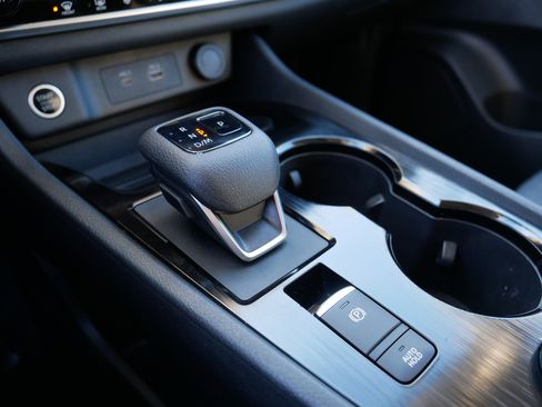 Certified 2022 Nissan Rogue SV image 24