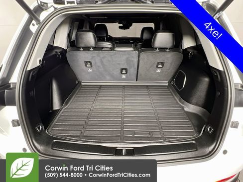 Used 2023 Jeep Grand Cherokee 4WD 4xe image 15