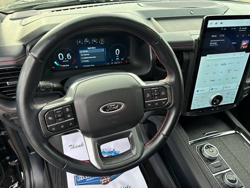 Used 2022 Ford Expedition Max Limited image 30