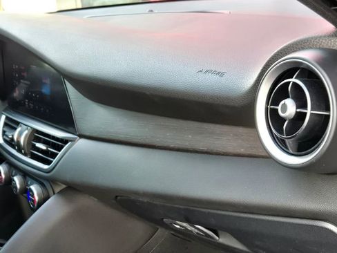 Used 2022 Alfa Romeo Giulia Ti image 25