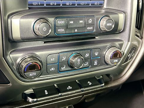 Used 2019 Chevrolet Silverado 1500 LT w/ All Star Edition image 26