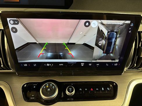 New 2027 Ford Expedition Platinum w/ Driver's Package AWD/4WD image 12