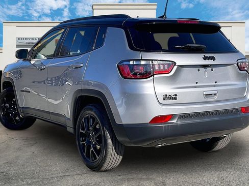 Certified 2023 Jeep Compass Altitude image 12