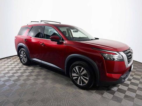 Certified 2023 Nissan Pathfinder SL AWD/4WD image 3