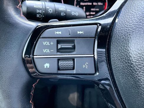 Used 2025 Honda Pilot TrailSport image 22