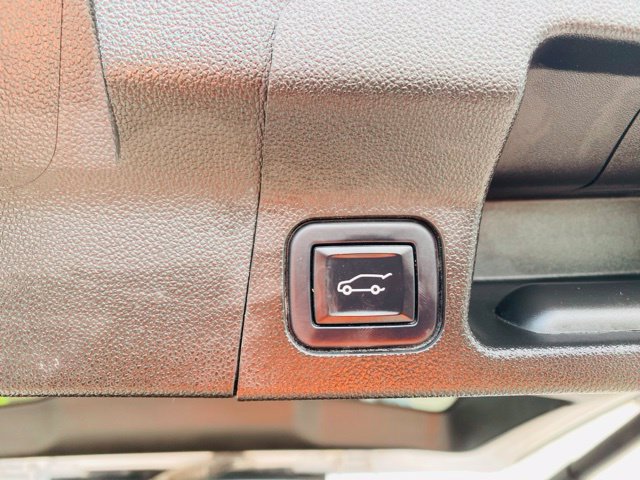 Used 2022 GMC Acadia SLE w/ Driver Convenience Package AWD/4WD image 13