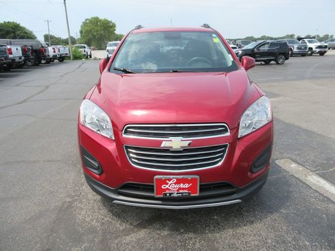 Used 2015 Chevrolet Trax LT w/ LT Sun and Sound Package AWD/4WD image 13
