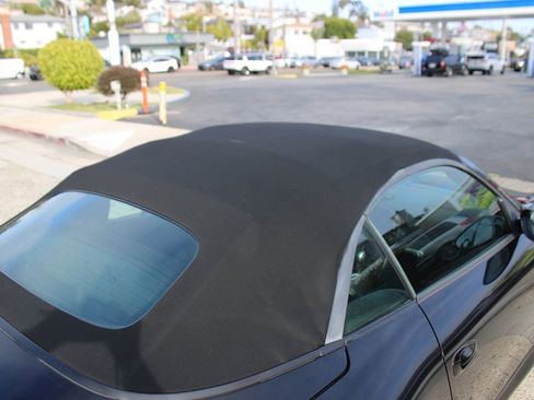 Used 2004 Porsche 911 Carrera 4S AWD/4WD image 33