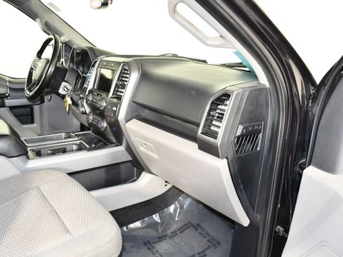 Used 2019 Ford F150 XLT w/ Equipment Group 302A Luxury AWD/4WD image 46