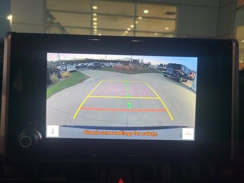 Used 2023 Toyota RAV4 SE image 30