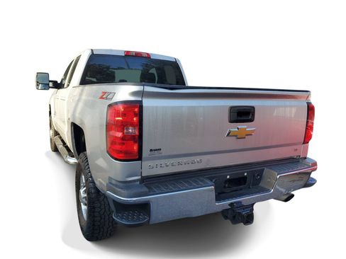 Used 2019 Chevrolet Silverado 2500 LT w/ All Star Edition AWD/4WD image 3