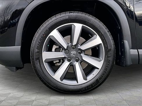 Certified 2024 Honda Pilot Touring image 23