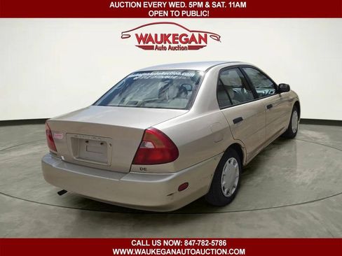 Used 2000 Mitsubishi Mirage DE FWD image 2
