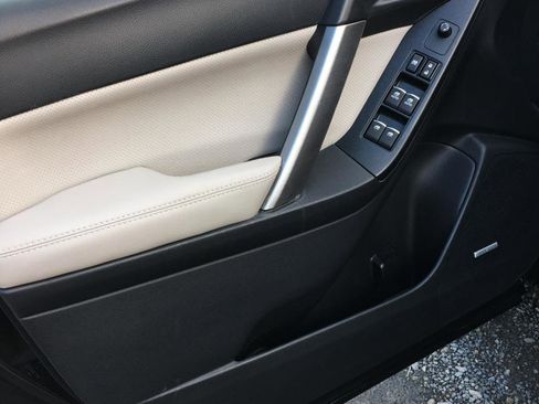 Used 2017 Subaru Forester 2.5i Limited image 10