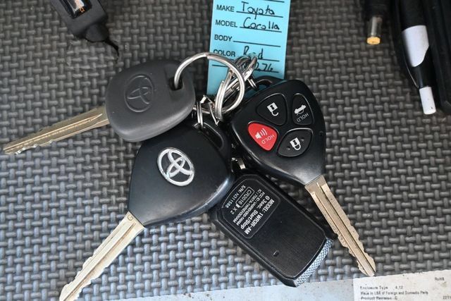 Used 2012 Toyota Corolla LE FWD image 13
