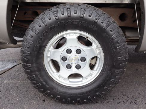 Used 2000 Chevrolet Silverado 1500 LS image 36