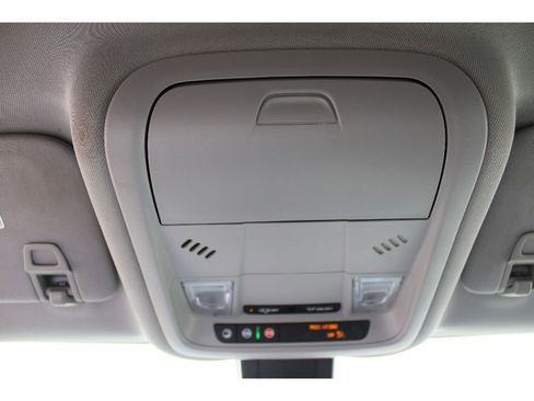 Used 2023 Chevrolet Equinox LT image 29