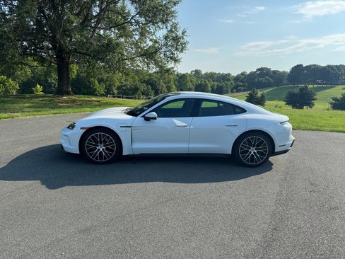 New 2025 Porsche Taycan image 2