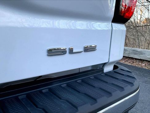 Used 2020 GMC Sierra 1500 SLE w/ SLE Value Package image 9