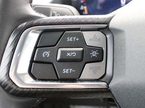 Used 2025 Ford Mustang Coupe image 24