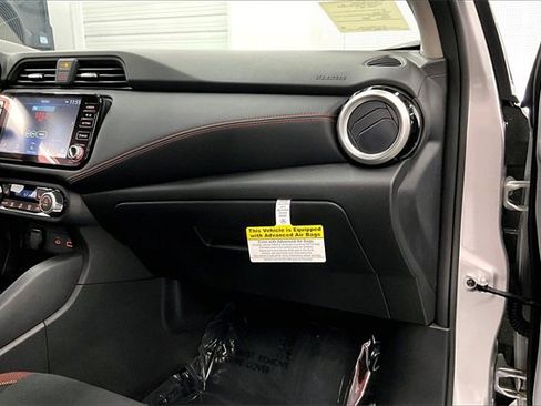 New 2025 Nissan Versa SR w/ Trunk Package image 32