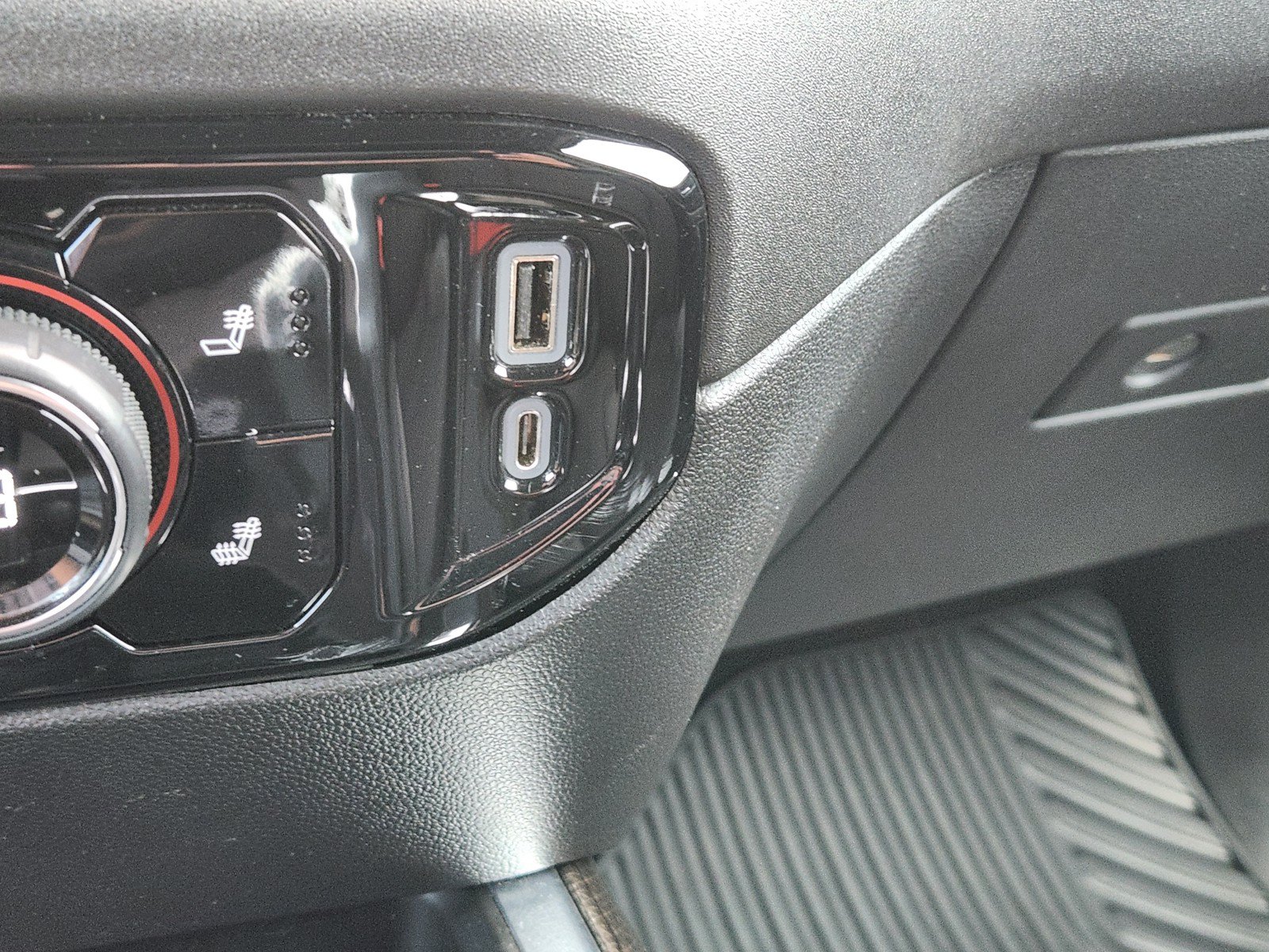Used 2022 Chevrolet Silverado 1500 RST AWD/4WD image 16