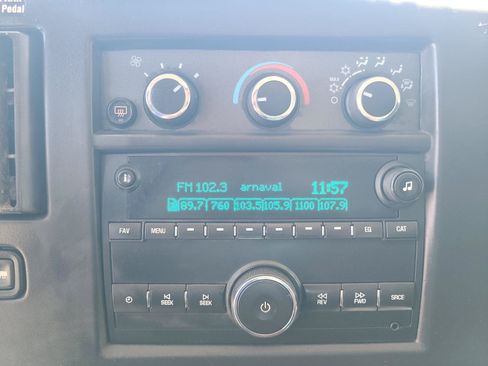 Used 2018 GMC Savana 2500 w/ Driver Convenience Package RWD image 15