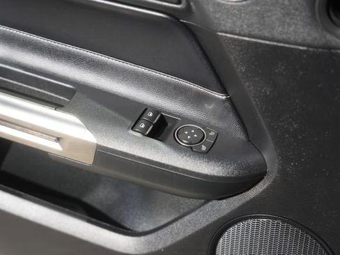 Used 2022 Ford Mustang Shelby GT500 w/ Technology Package image 28