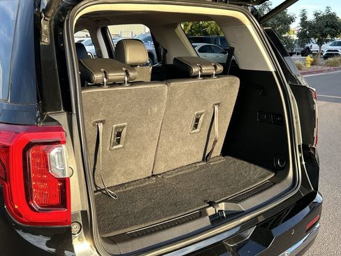 Used 2022 GMC Acadia Denali w/ Denali Ultimate Package FWD image 27