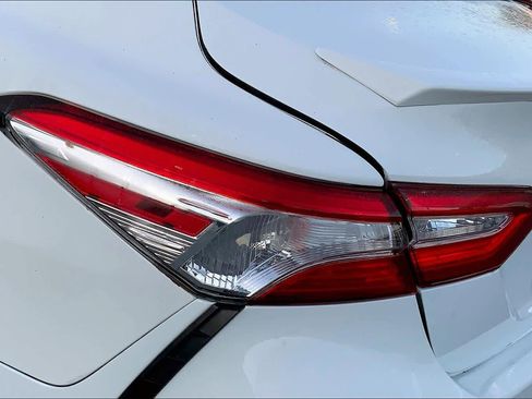 Used 2019 Toyota Camry SE image 26