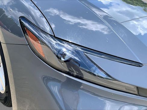 Used 2025 Toyota Camry LE FWD image 26