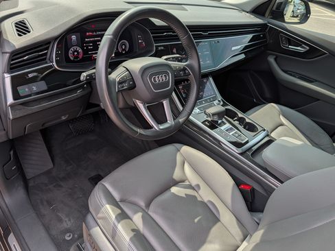 Used 2019 Audi Q8 Premium Plus w/ Premium Plus AWD/4WD image 18