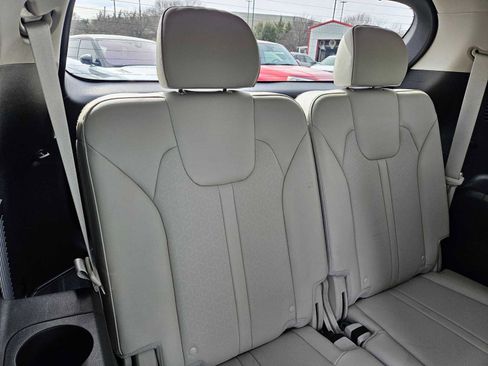 Certified 2023 Kia Sorento S w/ Panoramic Sunroof Package image 19