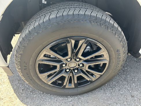 Used 2025 Ford F150 Platinum w/ Equipment Group 702A High AWD/4WD image 8