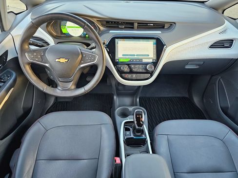 Used 2020 Chevrolet Bolt Premier w/ Infotainment Package FWD image 21