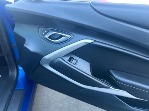 Used 2017 Chevrolet Camaro SS RWD image 18
