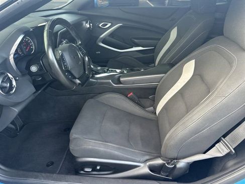 Used 2022 Chevrolet Camaro LT w/ RS Package image 10