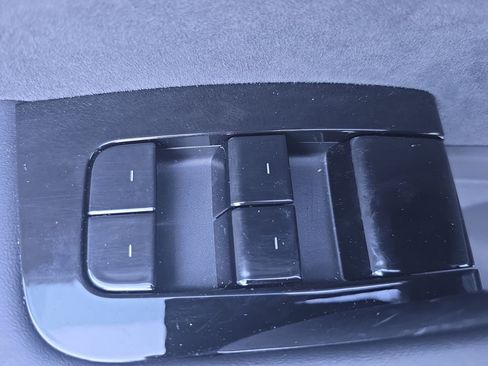Used 2018 Tesla Model 3 Long Range RWD image 30